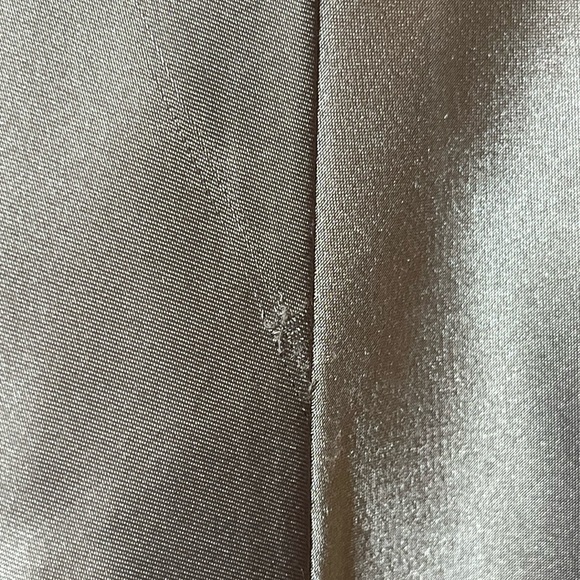 🔥SALE🔥 David's Bridal Satin Silver V-neck Waist Beaded Dress Gown size 2 - Picture 11 of 13